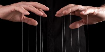 Cyberchaos : quand l’IA devient le marionnettiste de la réalité